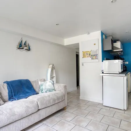 Apartment Charmante Maison Proche *